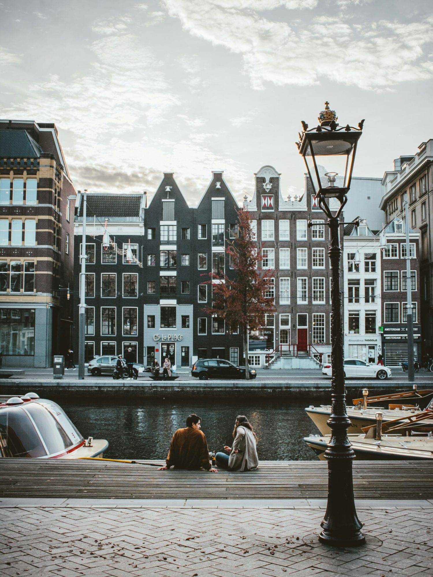 max-van-den-oetelaar-9oaw6FvYyVM-unsplash